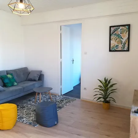 Calme, Proche Centre-ville Avec Vue Sur La Cité Apartamento