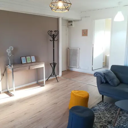 Apartamento Calme, Proche Centre-ville Avec Vue Sur La Cité Carcasona