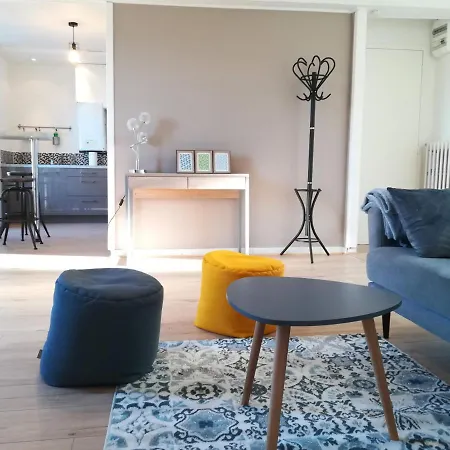 Apartamento Calme, Proche Centre-ville Avec Vue Sur La Cité Carcasona